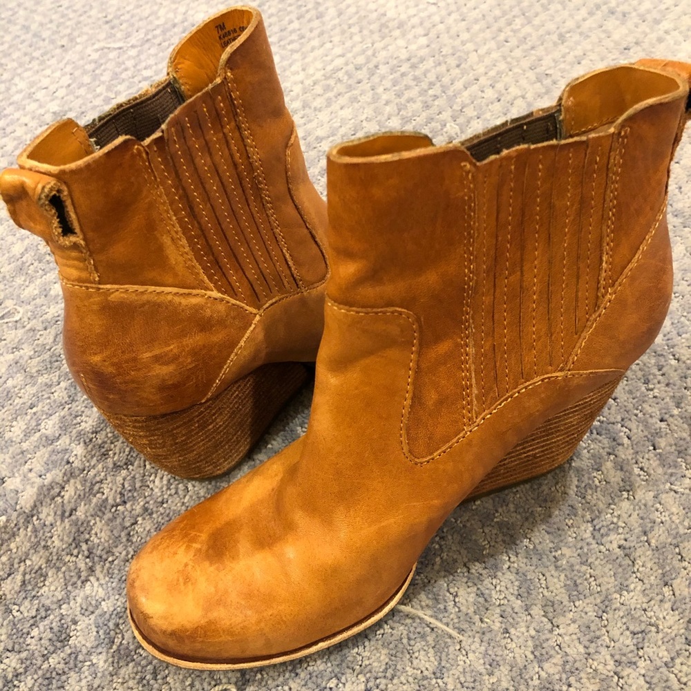 Korkease booties